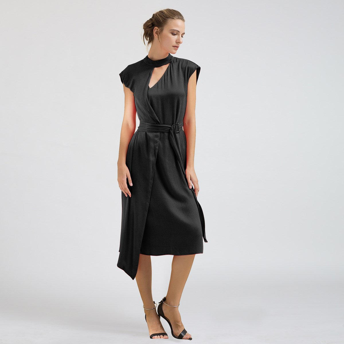 Robe mi-longue asymétrique ample