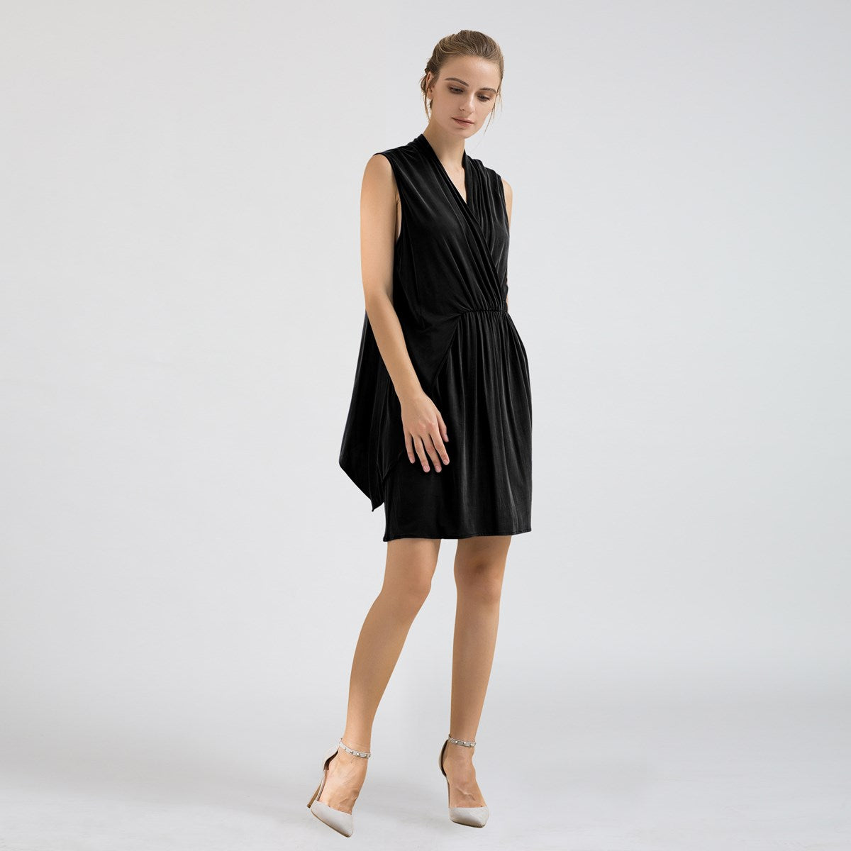 Robe courte maille drapée