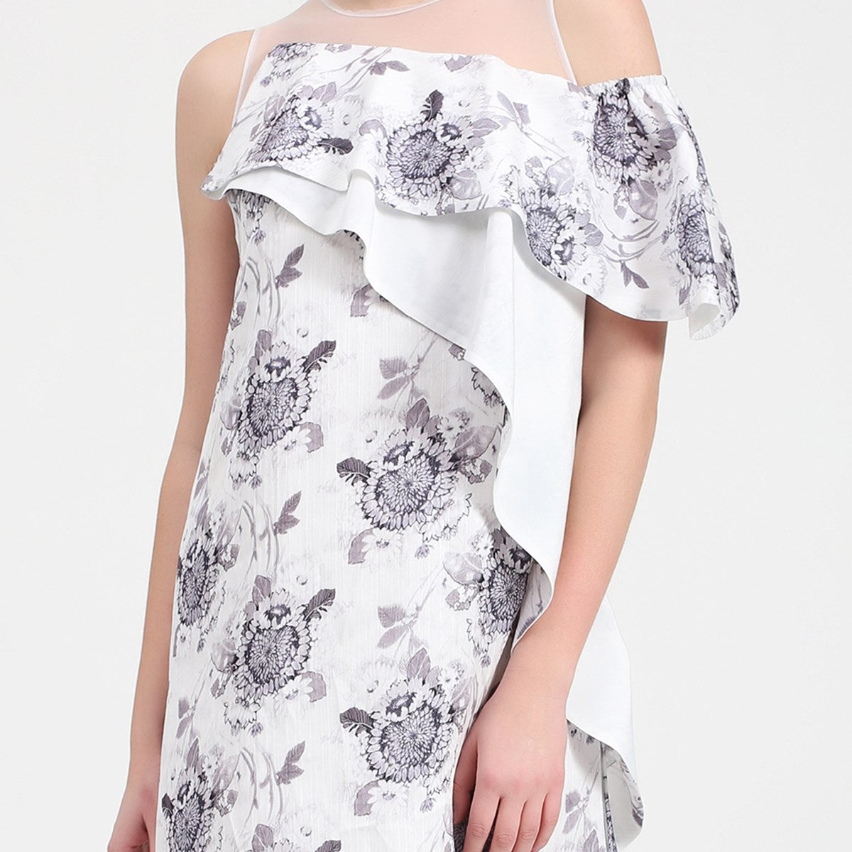 Robe à large volant et à imprimé floral
