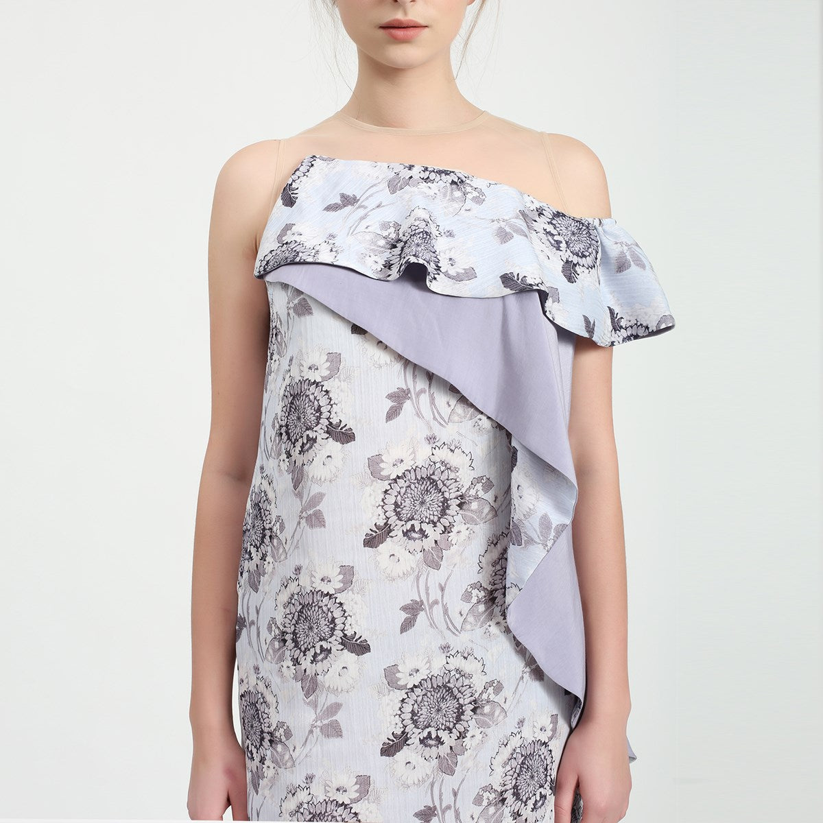 Robe à large volant et à imprimé floral