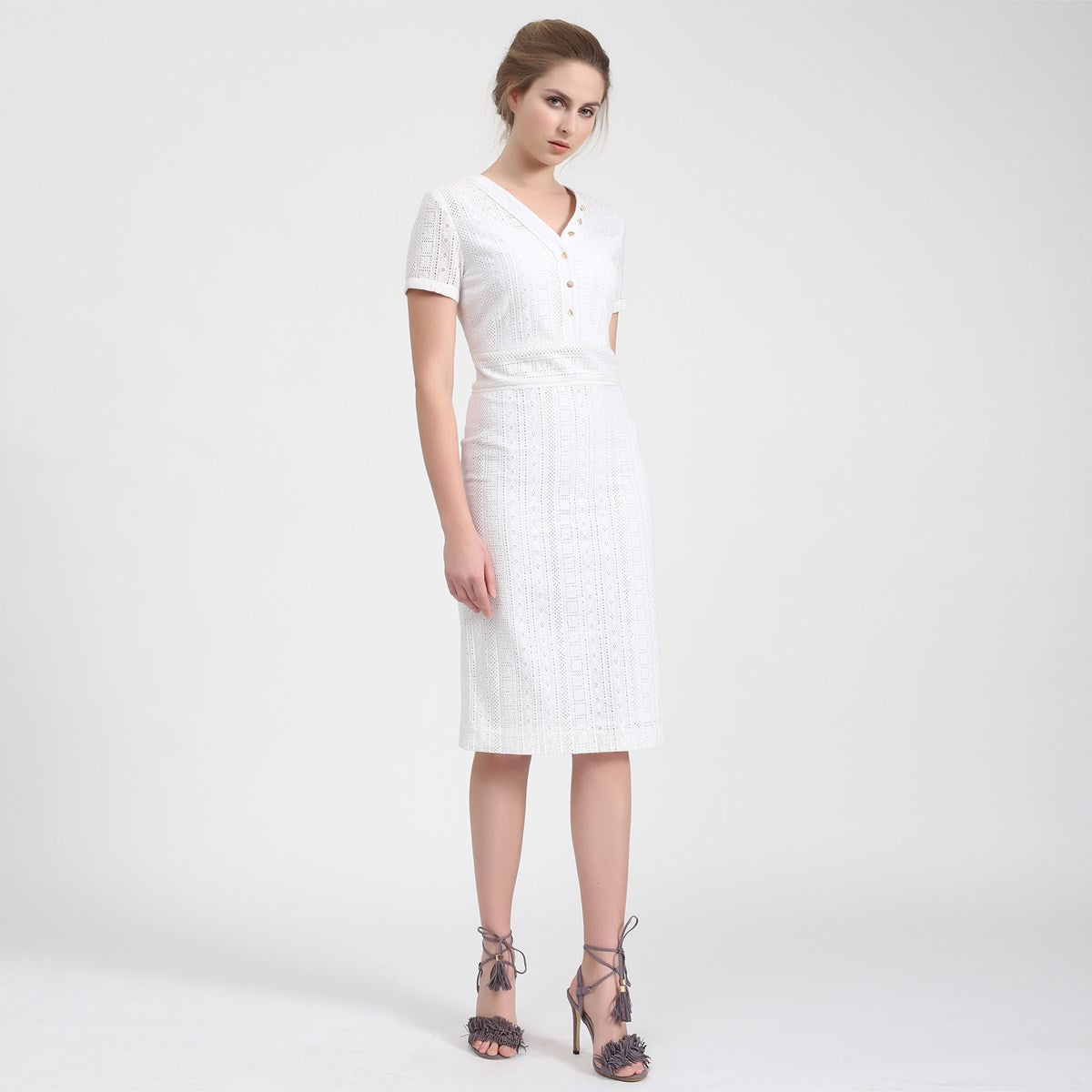 Robe ajustée manches courtes dentelle anglaise