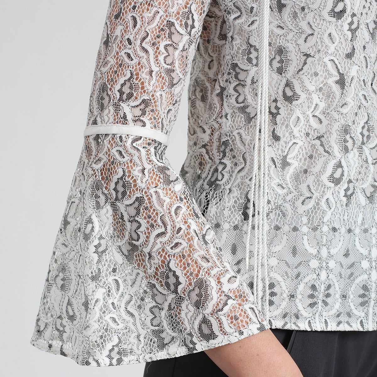 Top manches longues en dentelle fine