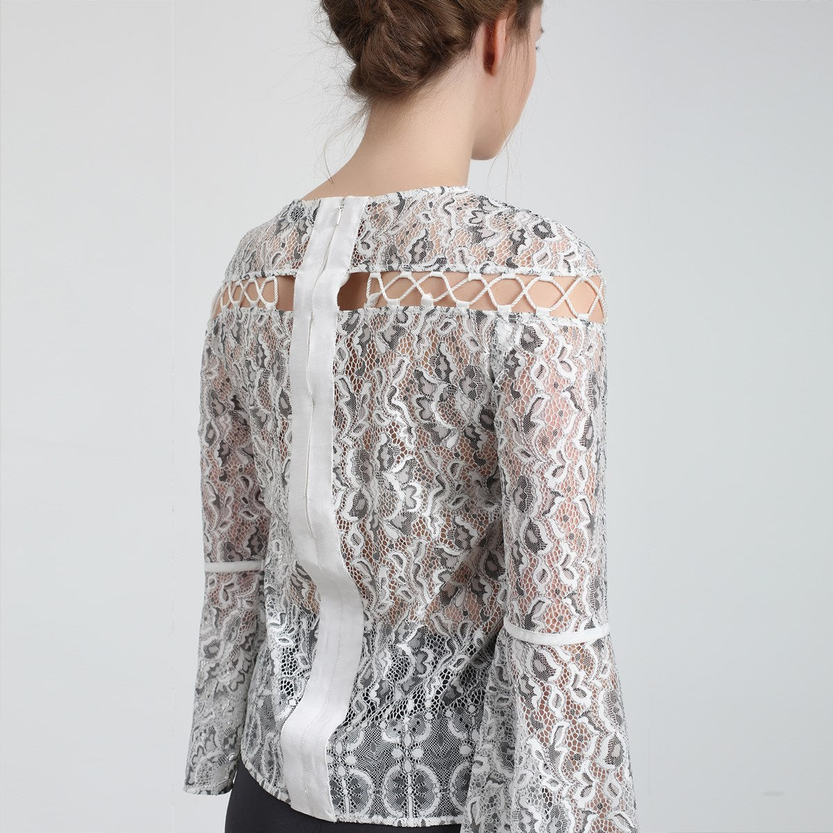 Top manches longues en dentelle fine