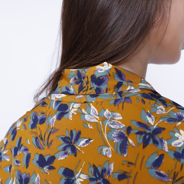 Robe courte effet drapé devant à imprimé feuilles