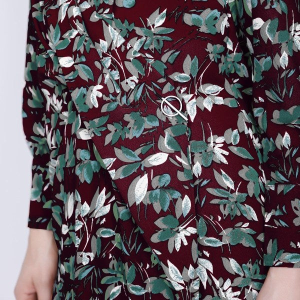 Robe courte effet drapé devant à imprimé feuilles