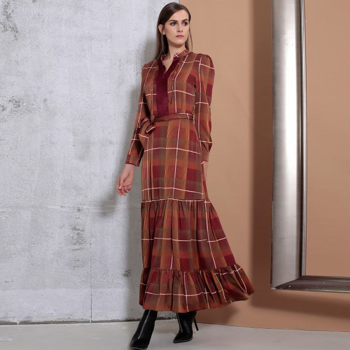 Robe maxi style Bohème à volants et imprimé carreaux