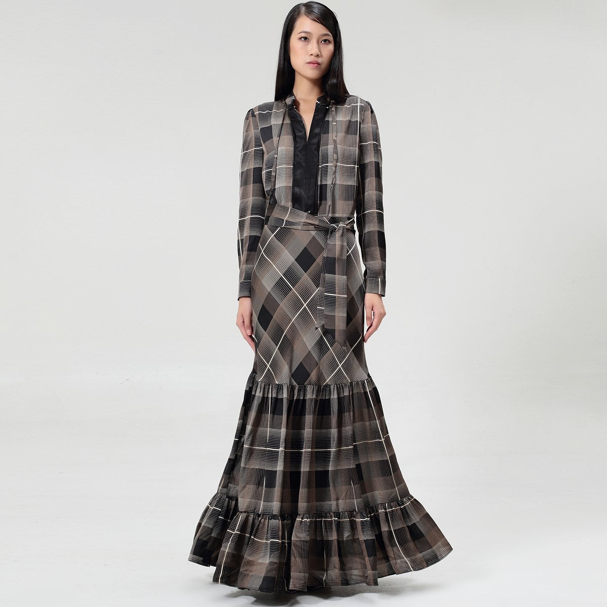 Robe maxi style Bohème à volants et imprimé carreaux
