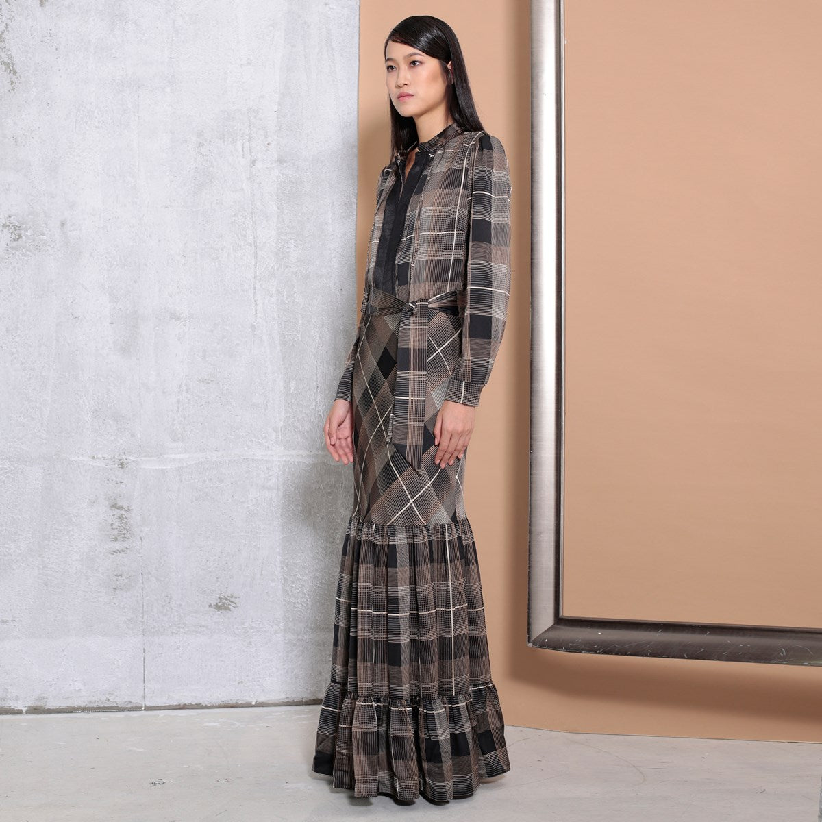 Robe maxi style Bohème à volants et imprimé carreaux