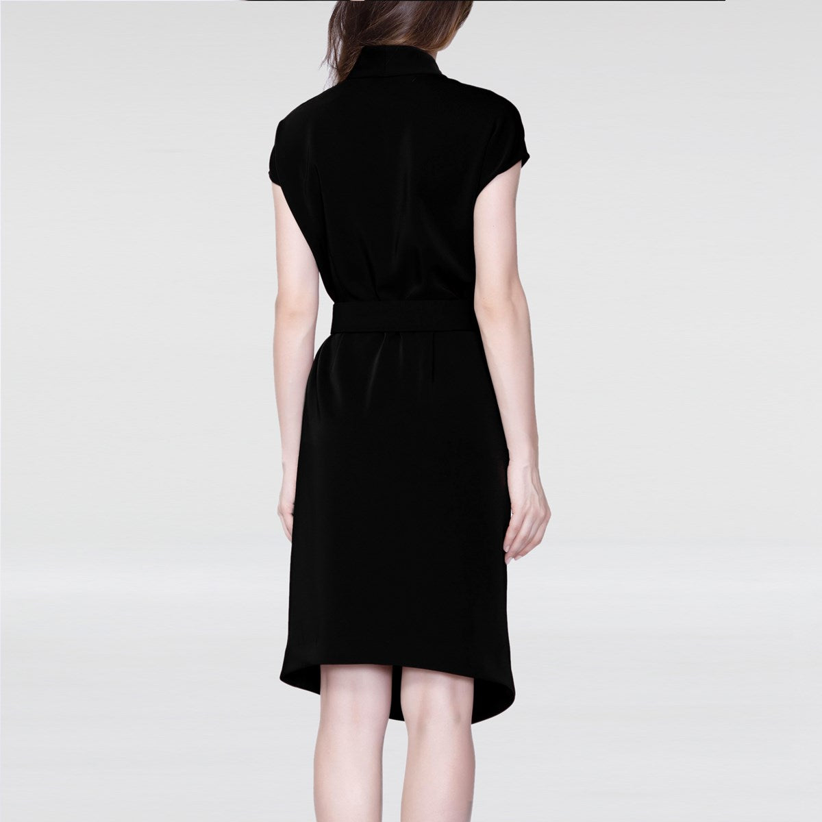 Robe mi-longue effet portefeuille et ceinture rajoutée