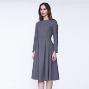 Robe rétro cintrée et largement évasée
