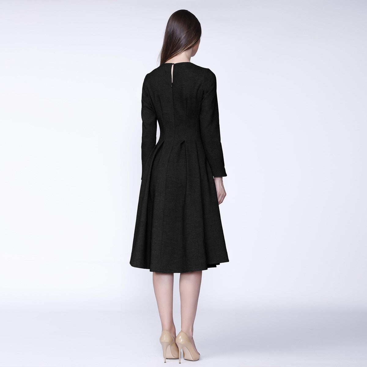 Robe rétro cintrée et largement évasée