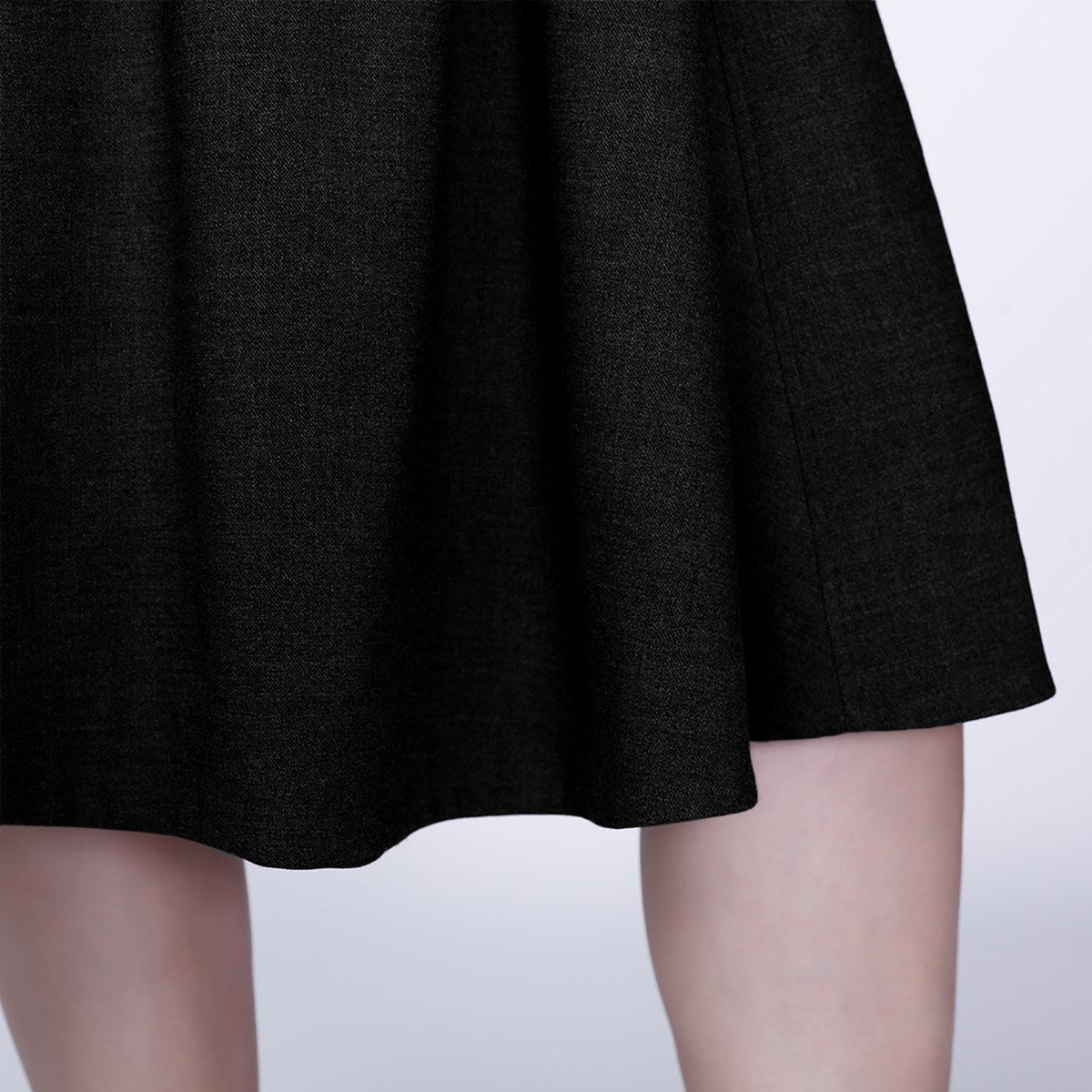 Robe rétro cintrée et largement évasée