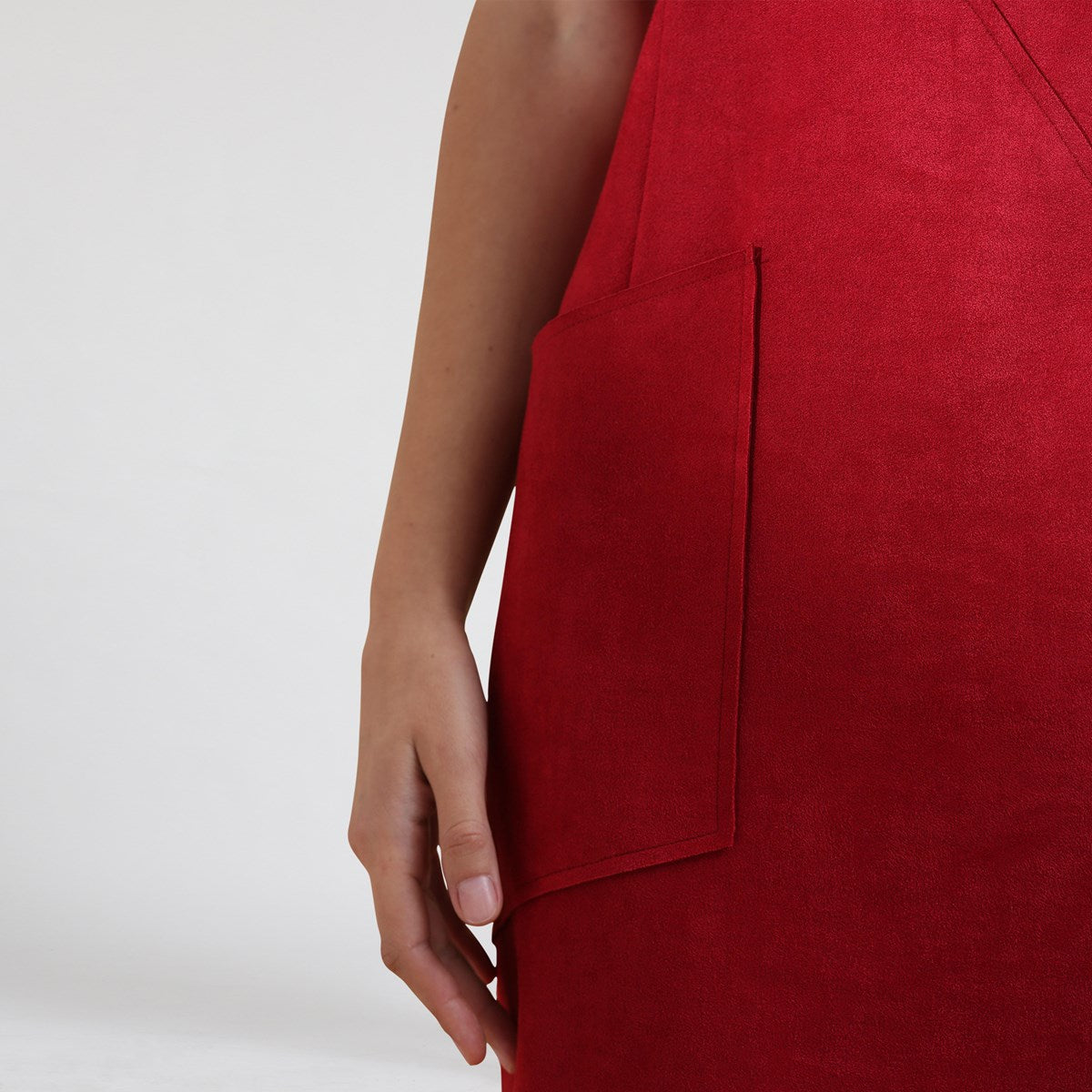 Robe ajustée col-V et manchettes, suédine stretch