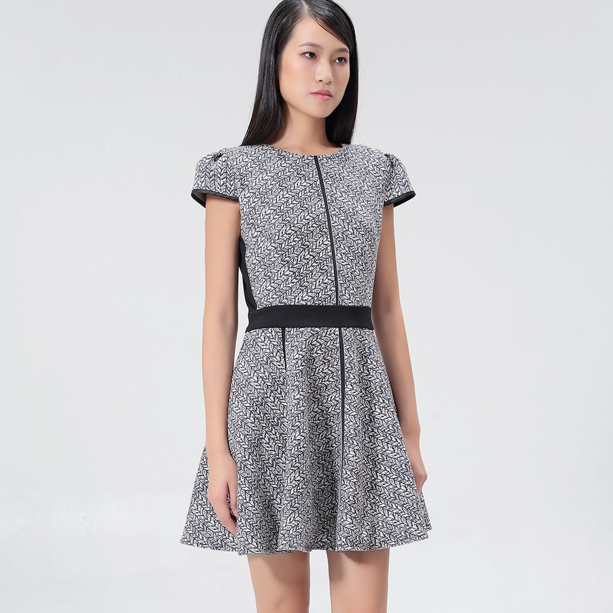 Robe patineuse imprimé géométrique et garniture jersey