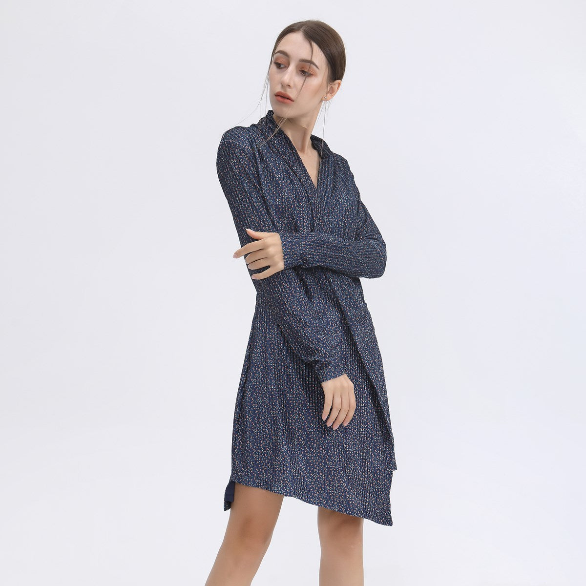 Robe courte en velours à  effet drapé devant et imprimé liberty