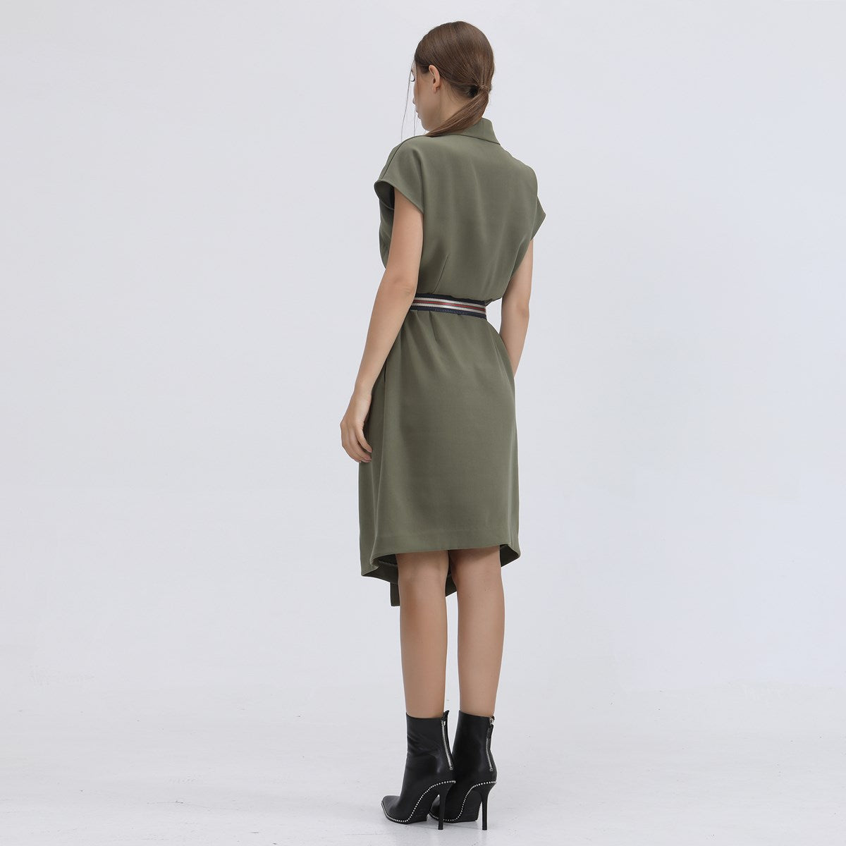 Robe mi-longue effet portefeuille et ceinture rajoutée