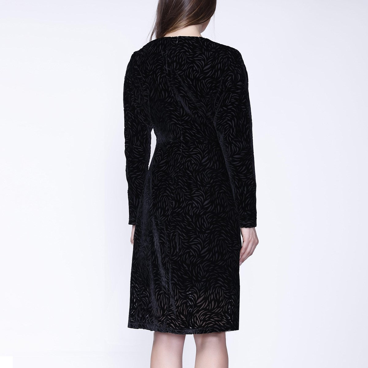 Robe en velours dévoré à encolure V