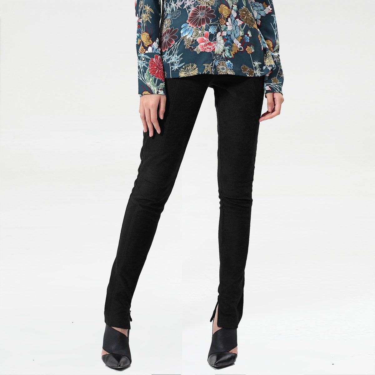 Pantalon slim structuré en daim stretch