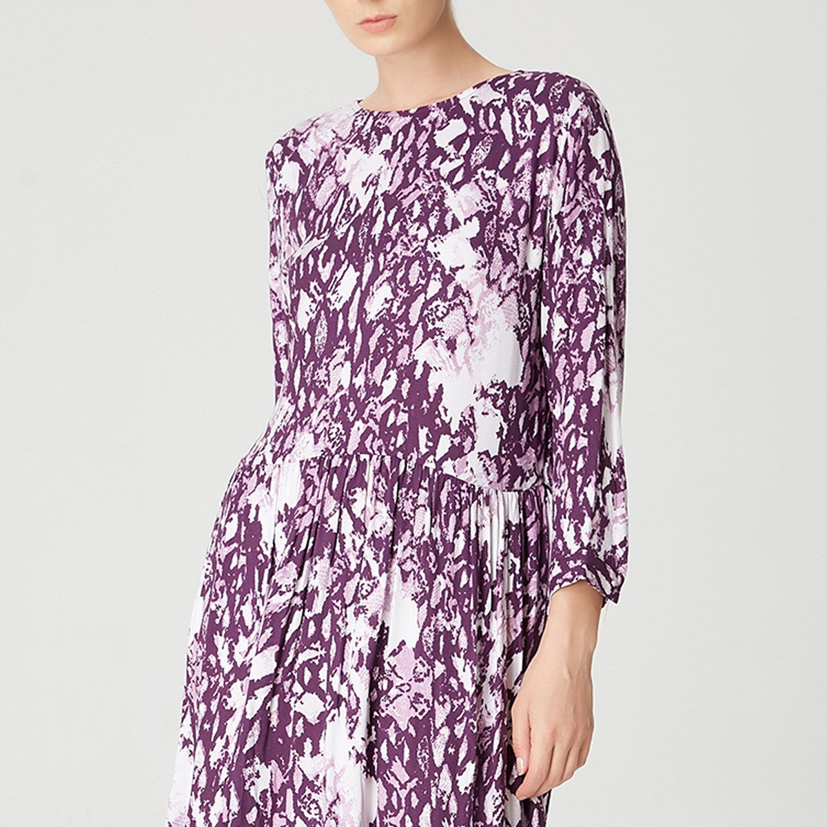 Robe midi évasée à imprimé animal coloré
