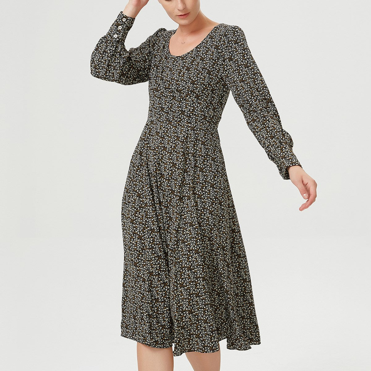 Robe-blouse ceintrée à imprimé liberty et encolure plongeante au dos