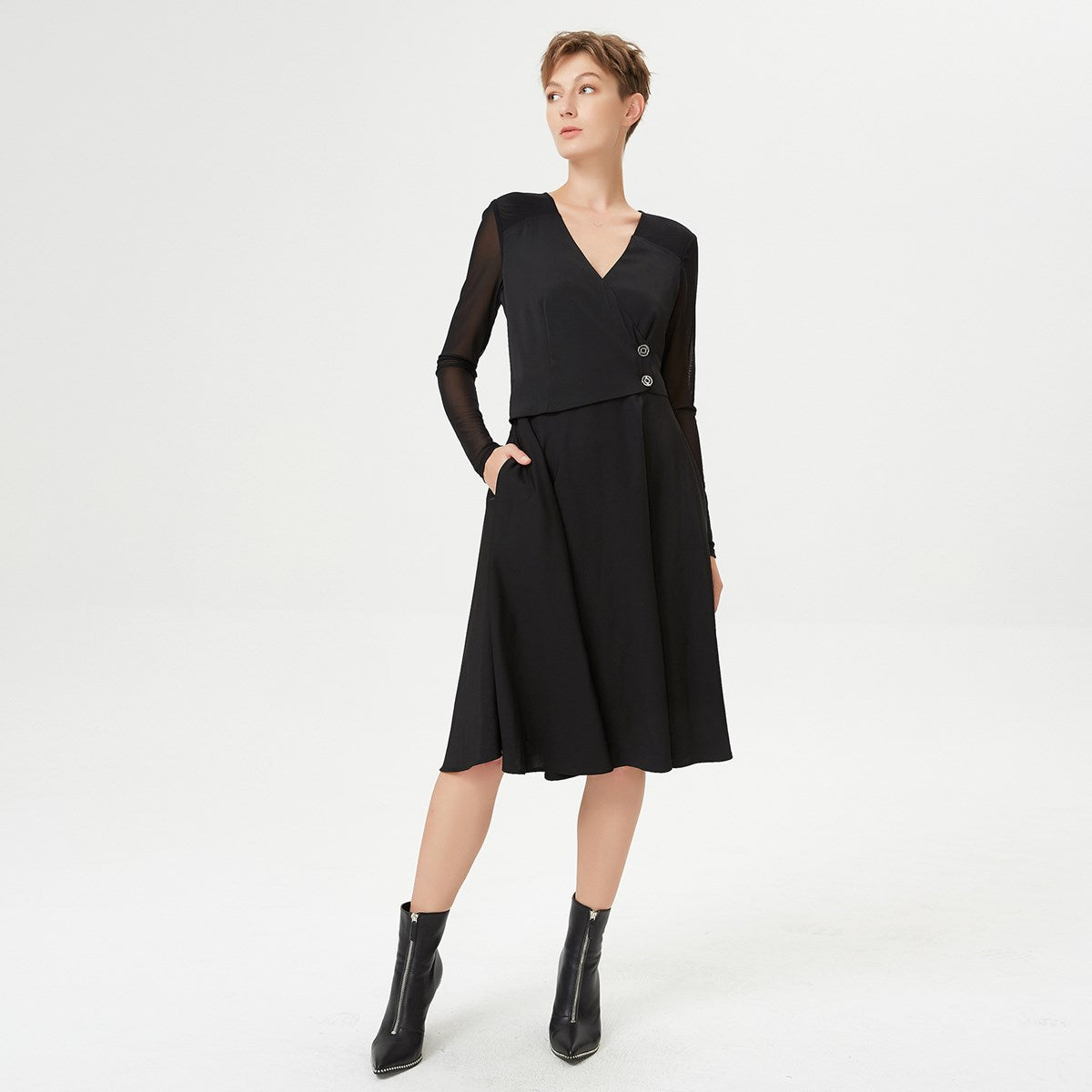 Robe patineuse à effet cache coeur boutonné et manches tulle stretch