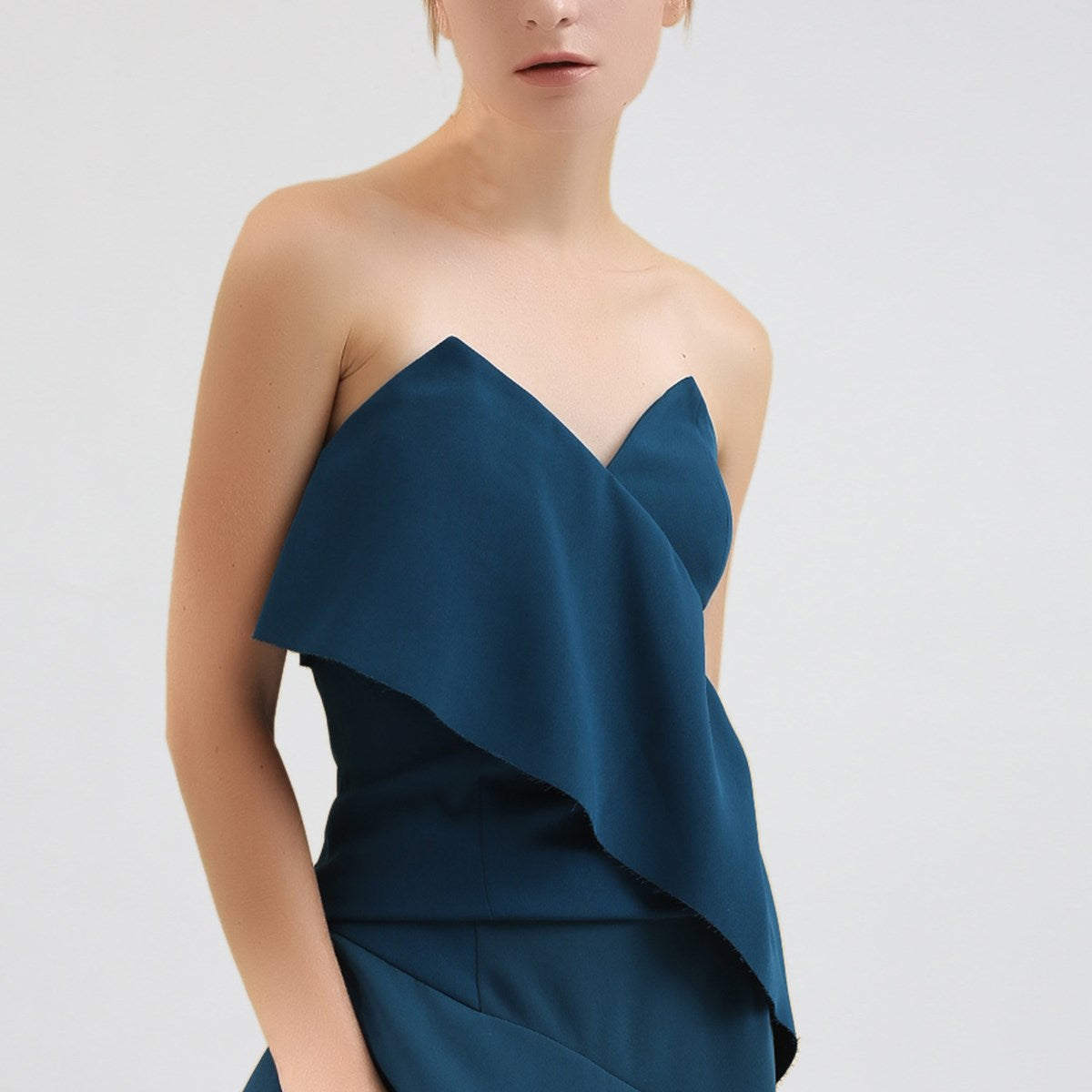 Bustier asymétrique à volants