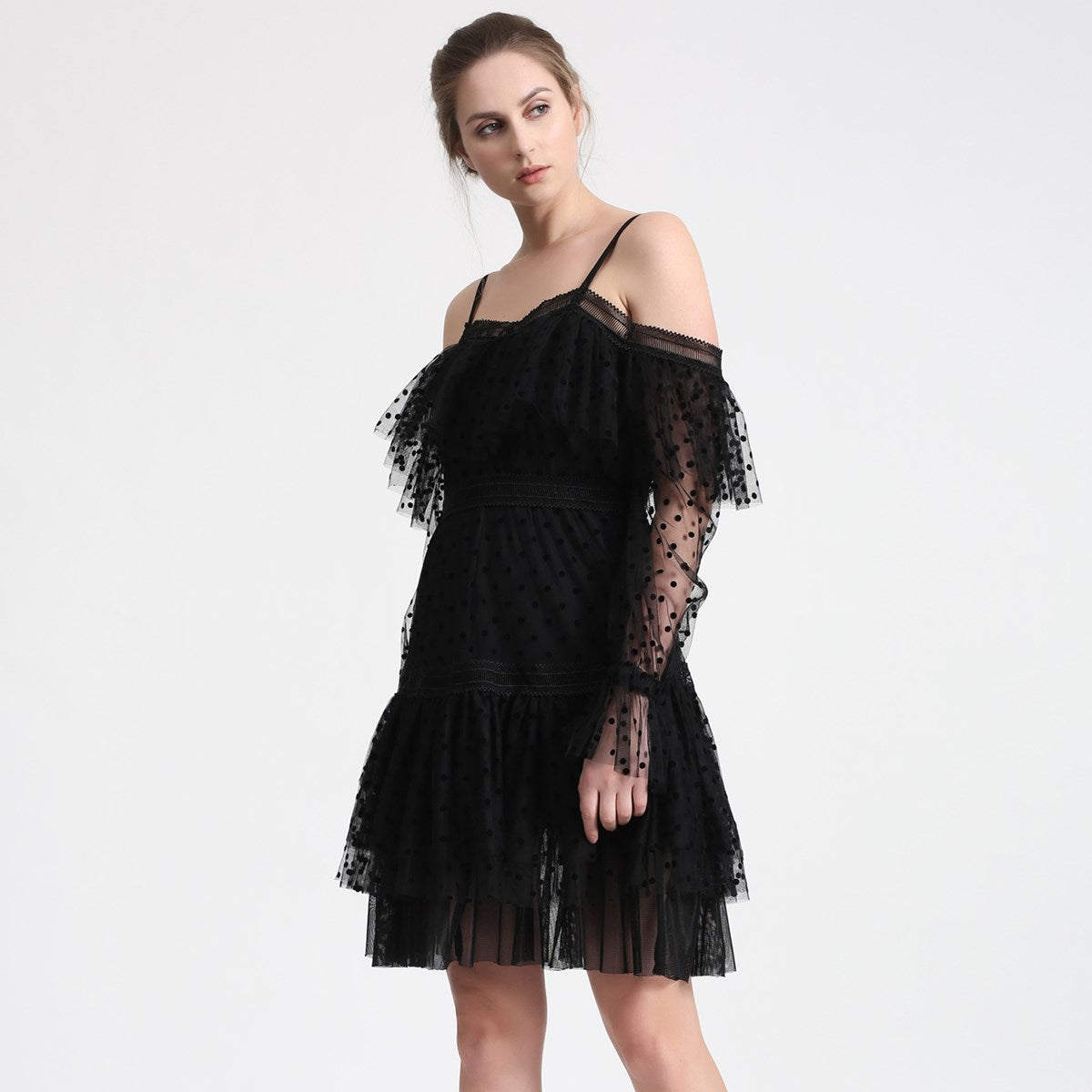 Robe style déshabillé en tulle à pois