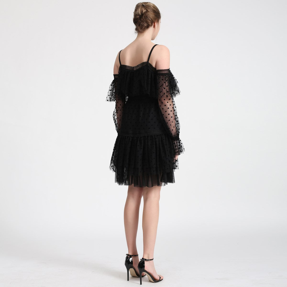 Robe style déshabillé en tulle à pois
