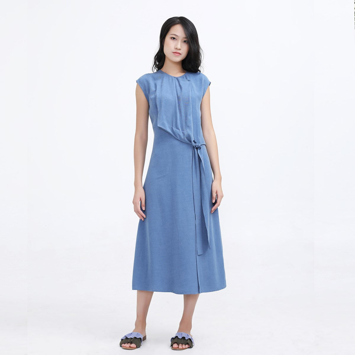 Robe midi drapée nouée au côté en cupro