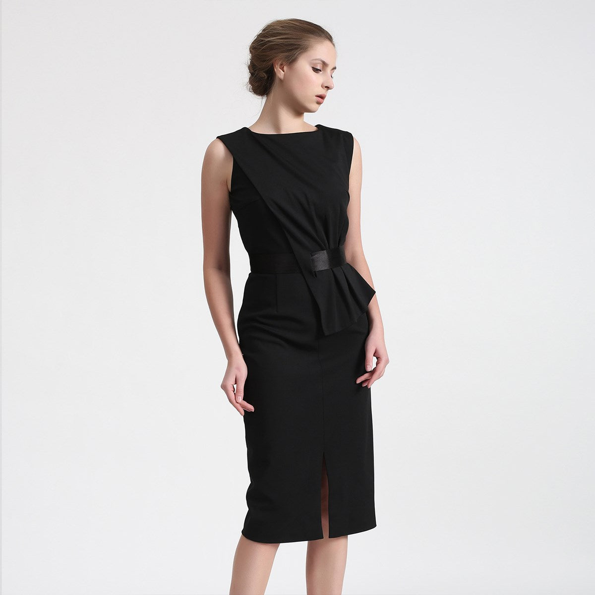 Robe péplum asymétrique