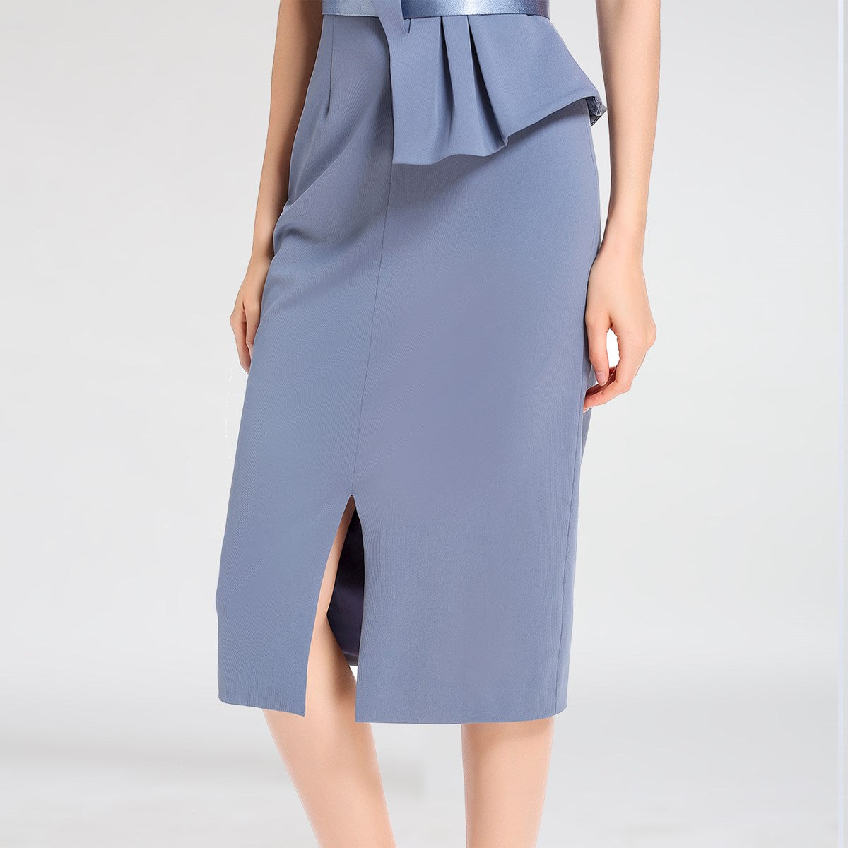 Robe péplum asymétrique