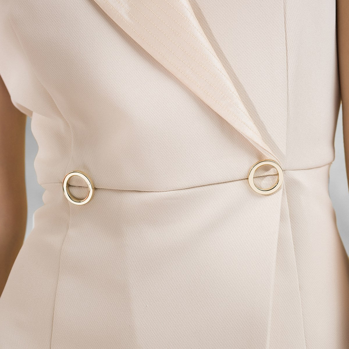 Robe tailleur à col surpiqué
