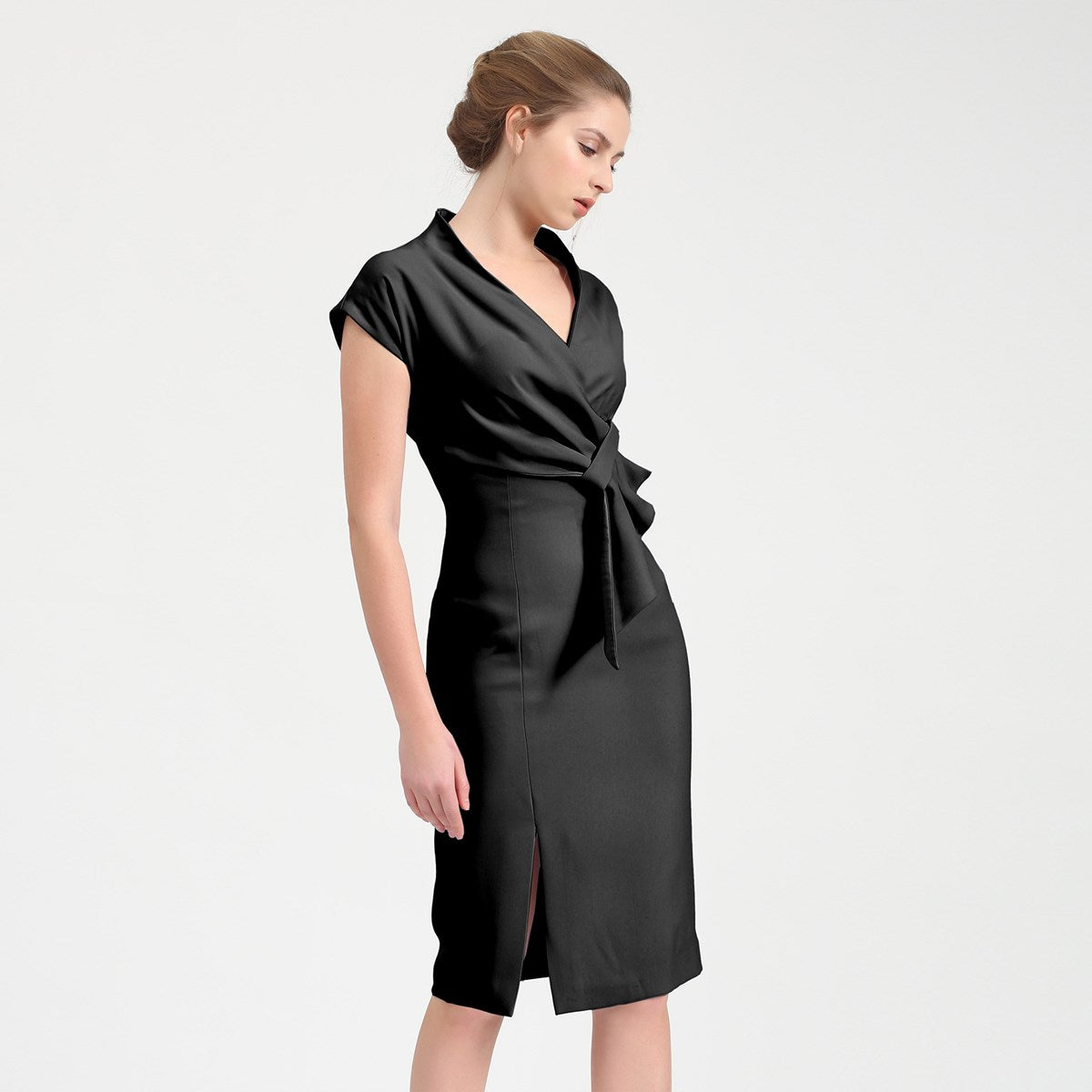 Robe tailleur asymétrique effet drapé