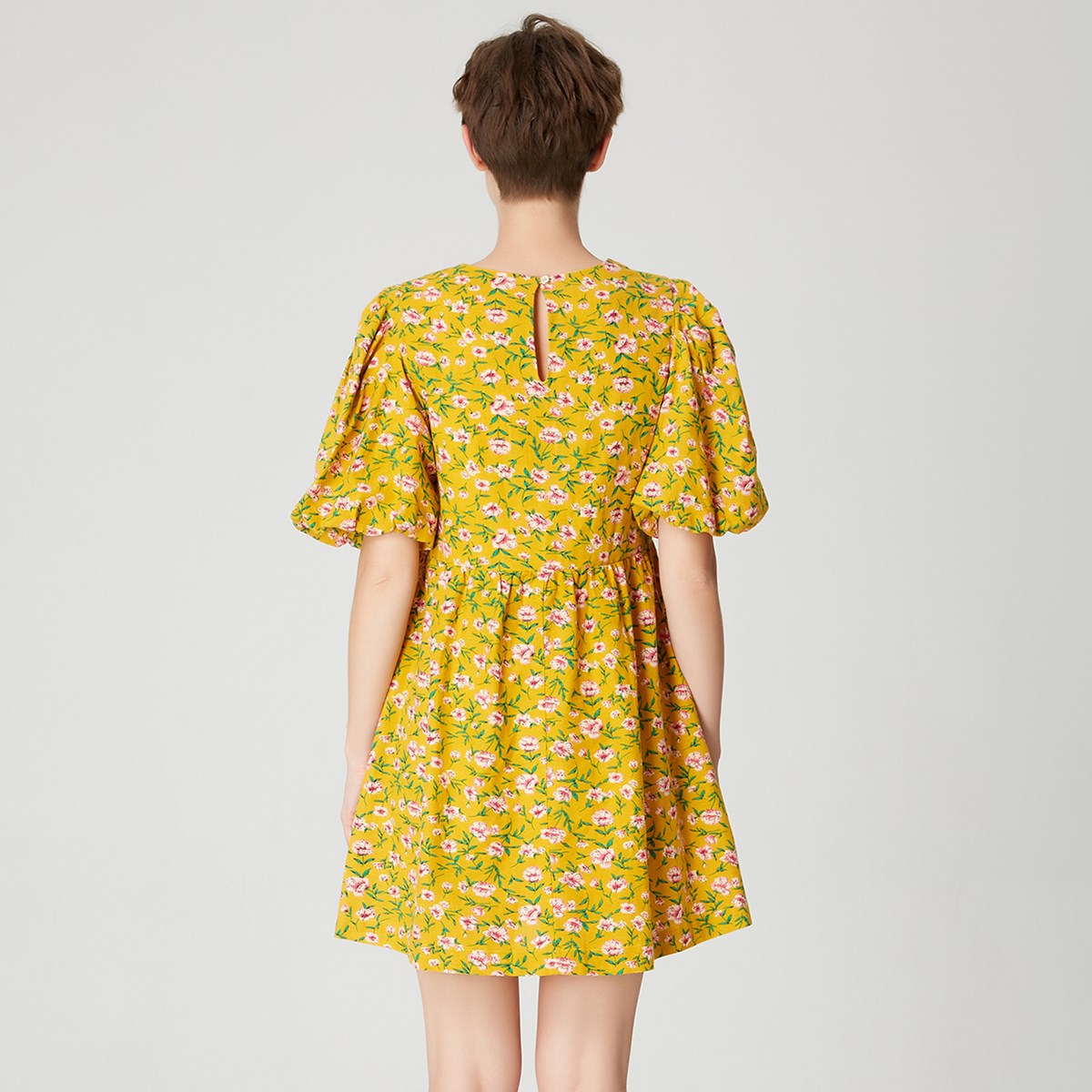 Robe courte trapèze à imprimé floral monochrome