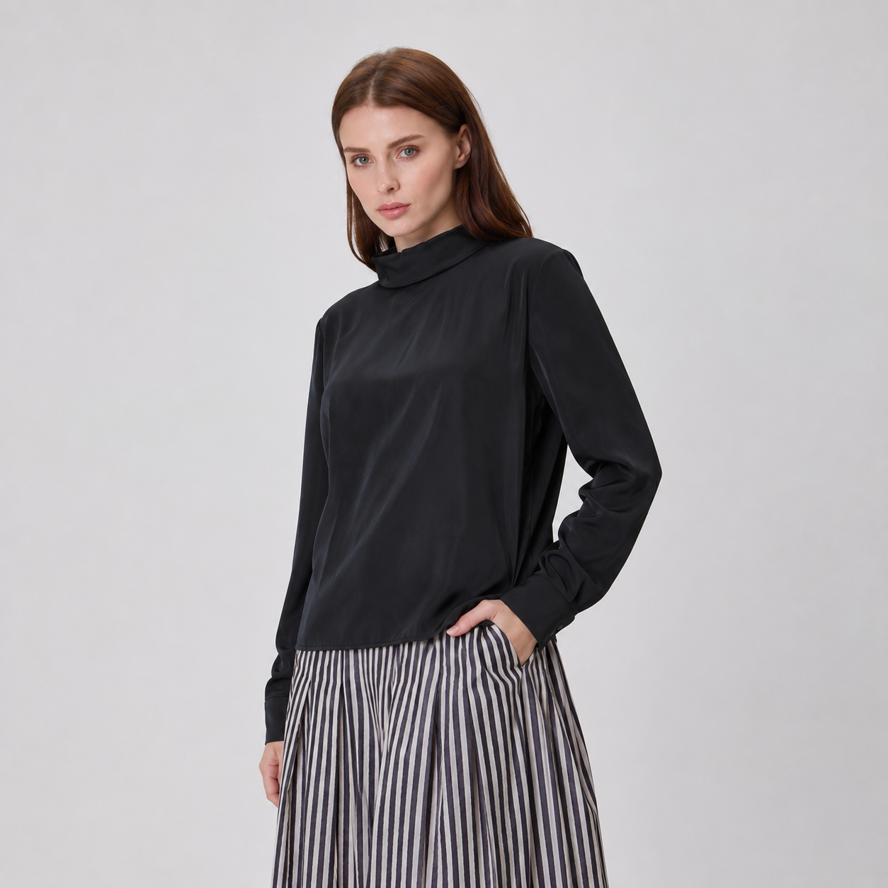 Blouse  à col montant et manches longues