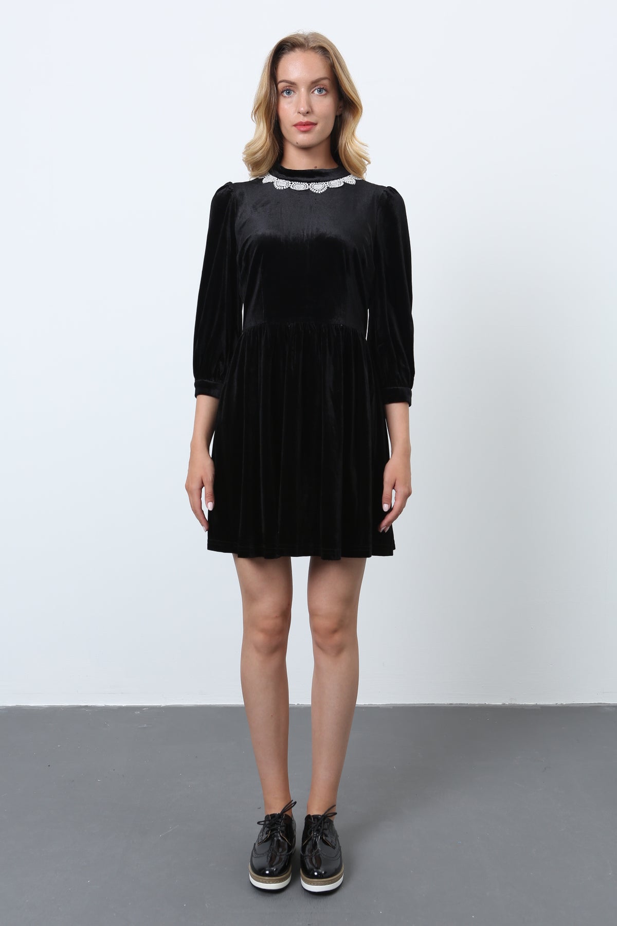 Short skater dress with lace appliqué collar
