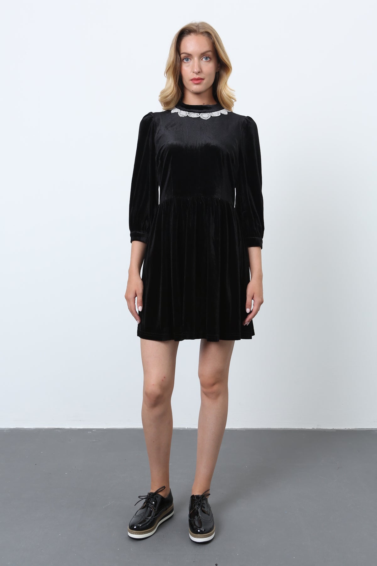 Short skater dress with lace appliqué collar