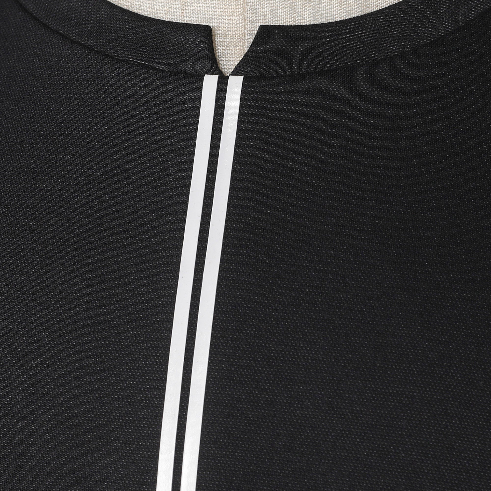 T-shirt coton premium avec détail contrasté résistant
