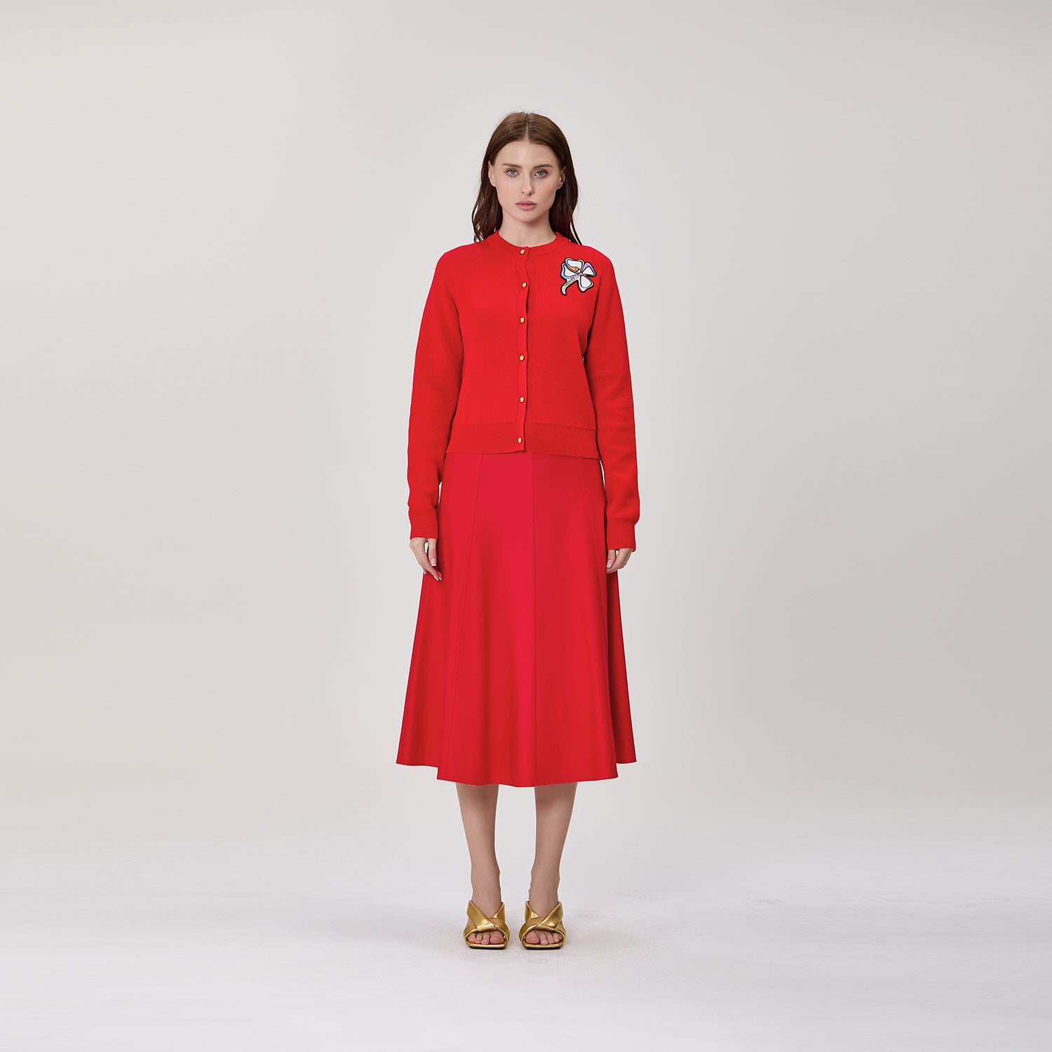 jupe midi évasée en tissu stretch