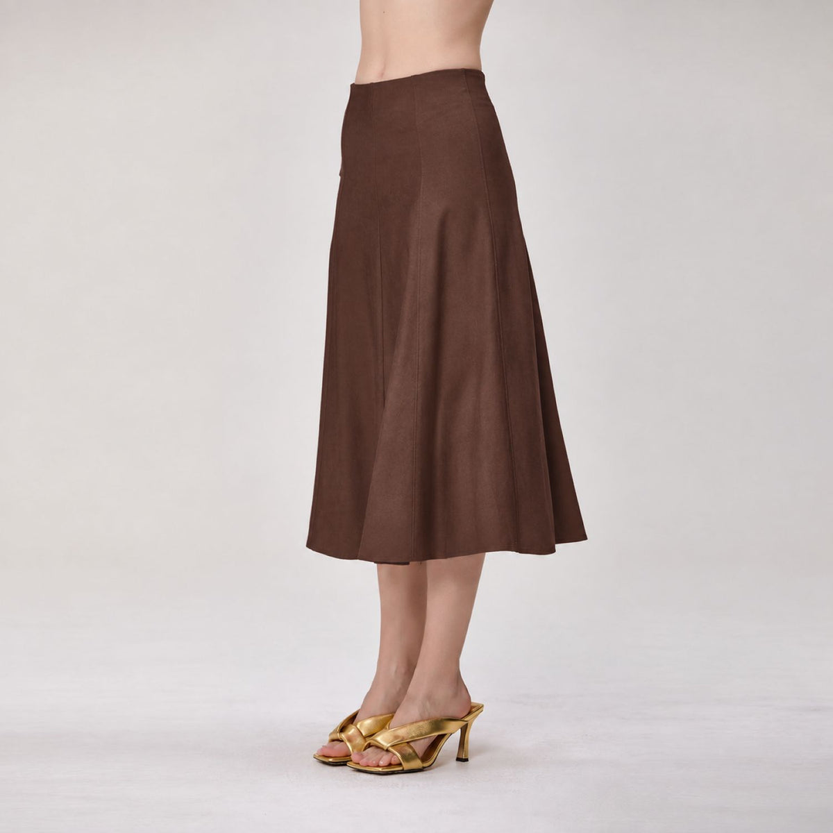 jupe midi évasée en tissu stretch