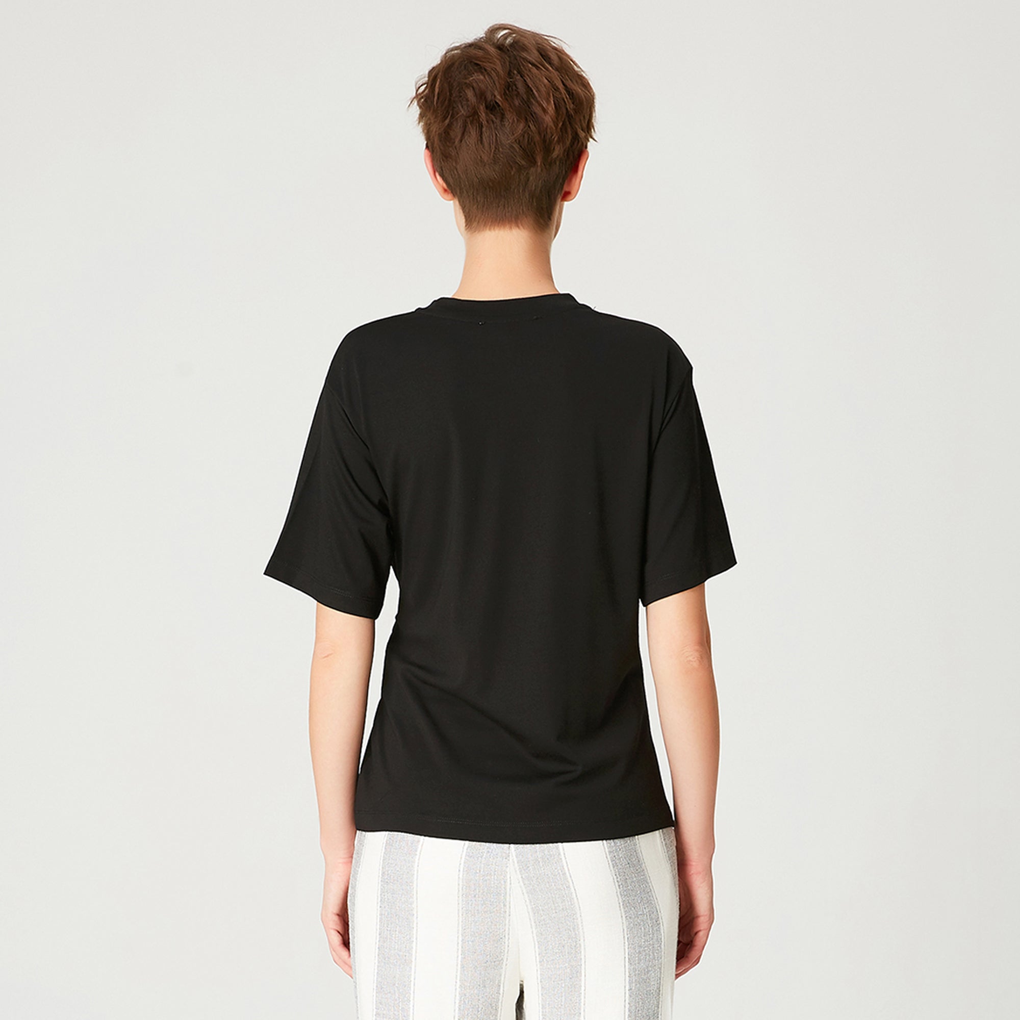 T-shirt a larges panneaux noués devant