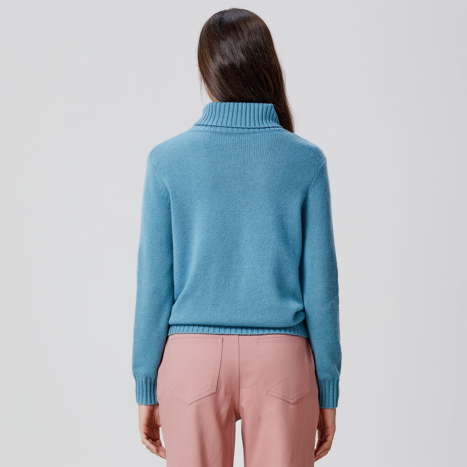 Pull col roulé