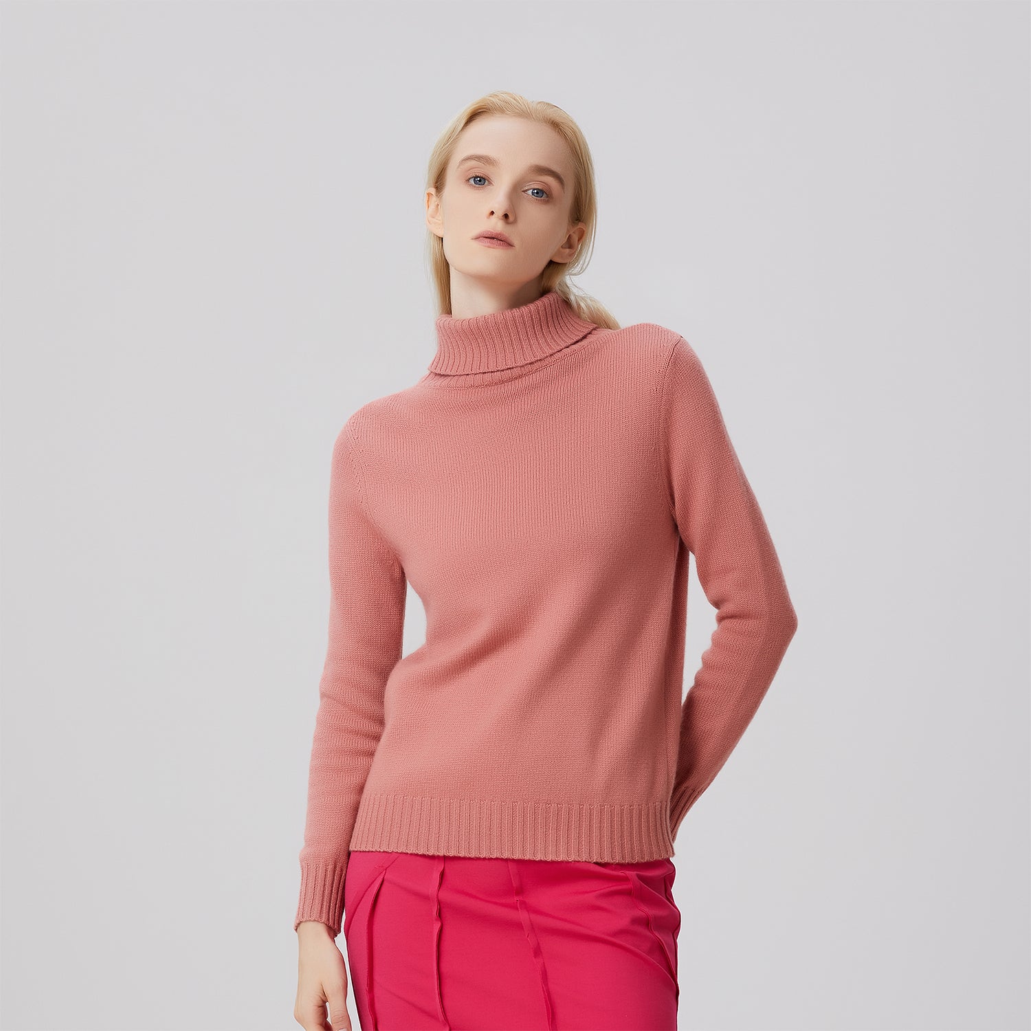 Pull col roulé