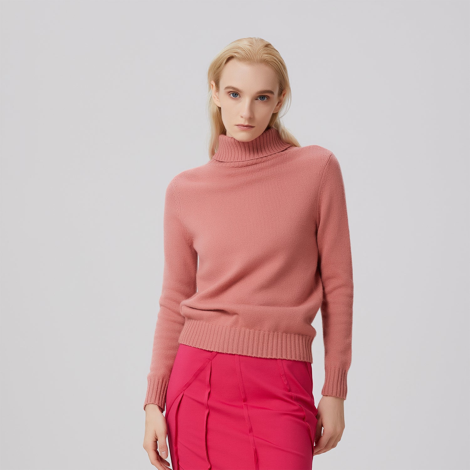 Pull col roulé
