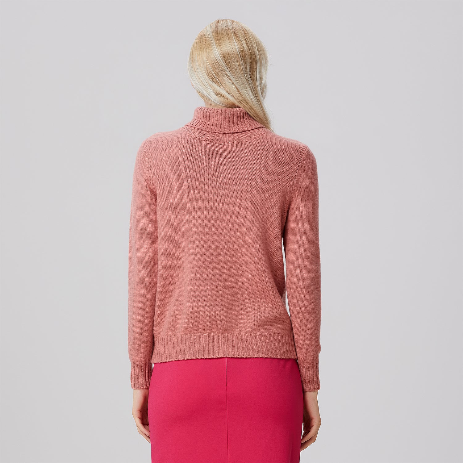 Pull col roulé