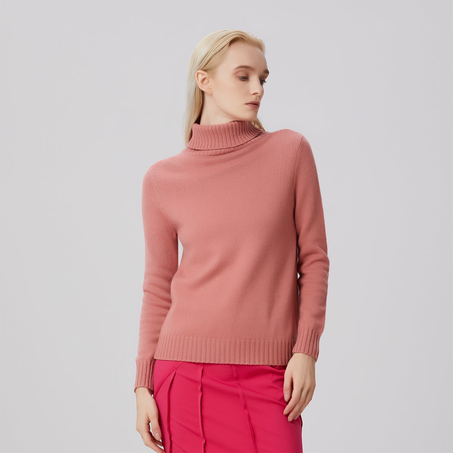 Pull col roulé