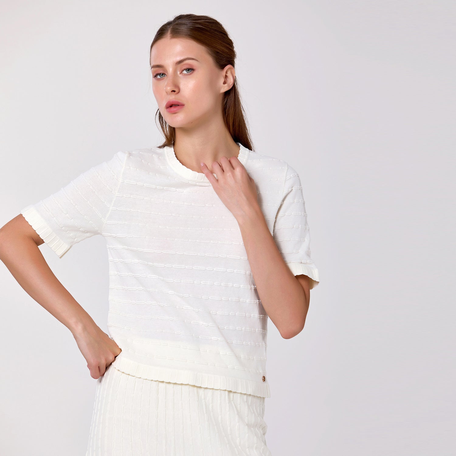 Pull léger en coton à col rond