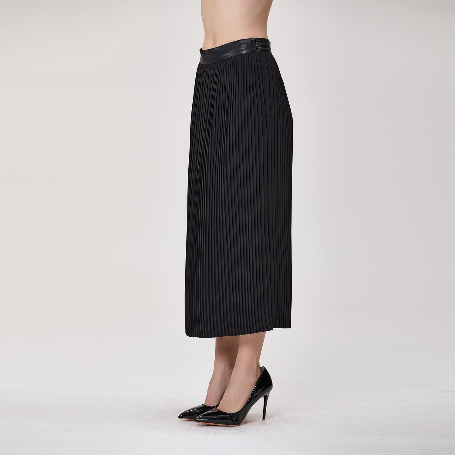 Jupe midi plissée avec taille effet cuir