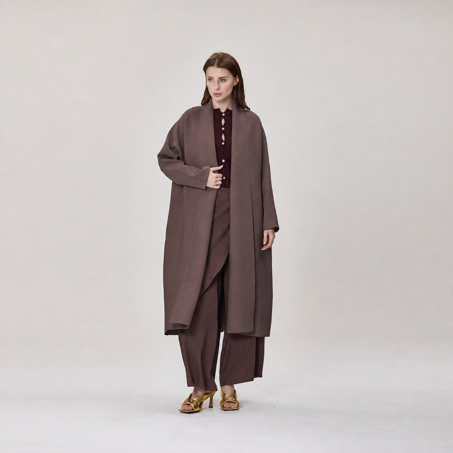 Manteau long ouvert à coupe droite