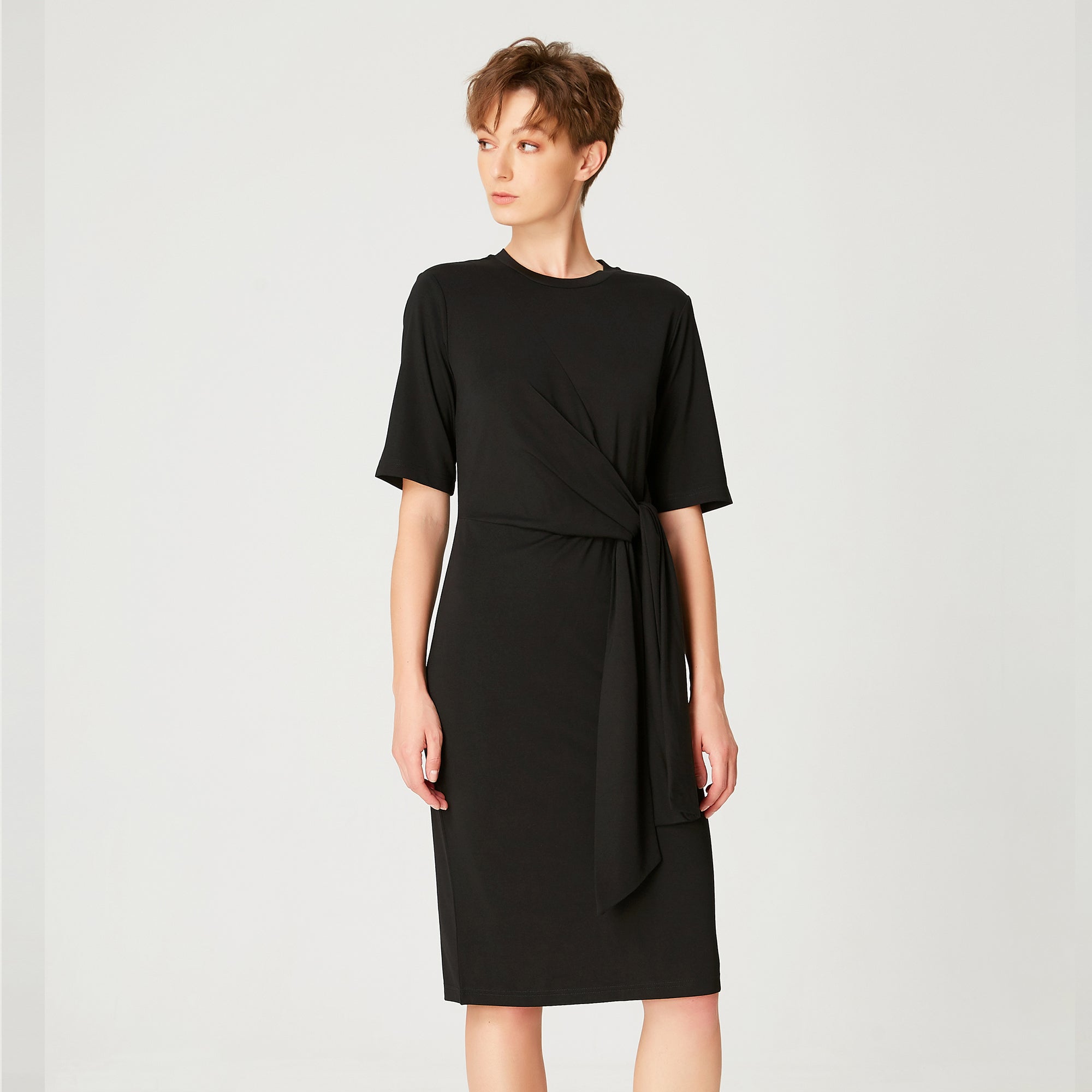 Robe en jersey à taille nouée